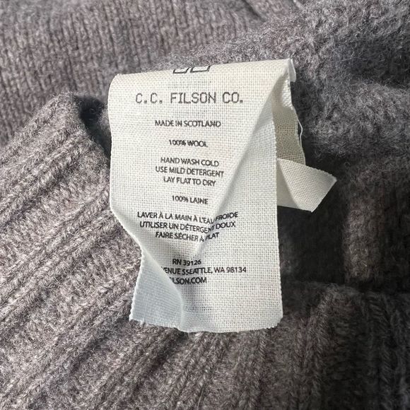 Filson 4GG Crewneck Wool Sweater Made In Scotland Small - Picture 6 of 7
